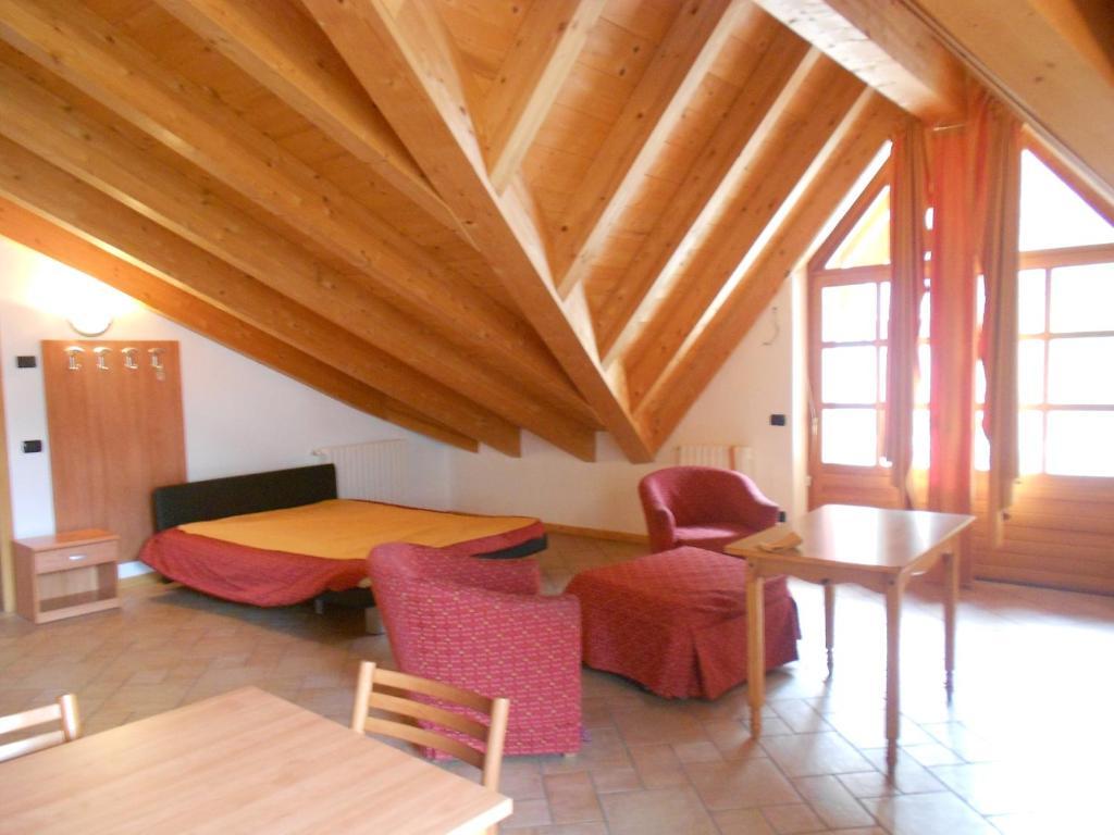 Residence Le Orchidee Bormio Zimmer foto
